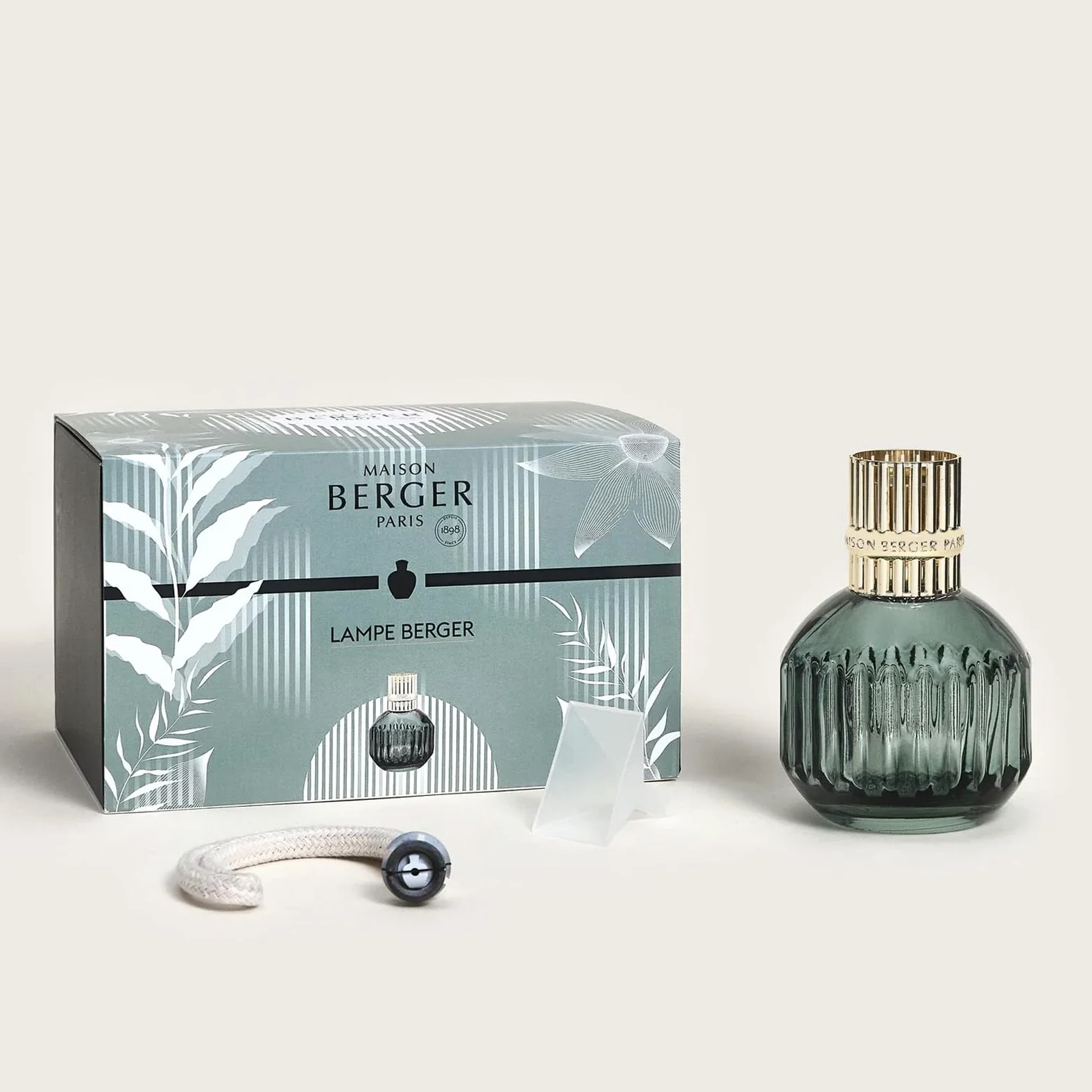 MAISON BERGER Lampe Berger Cannelo – Lampe à Catalyse, Verre Laqué Vert, Monture Dorée, 284 ML – Éliminateur d'Odeurs & Parfum d'Intérieur - Vendue sans Parfum