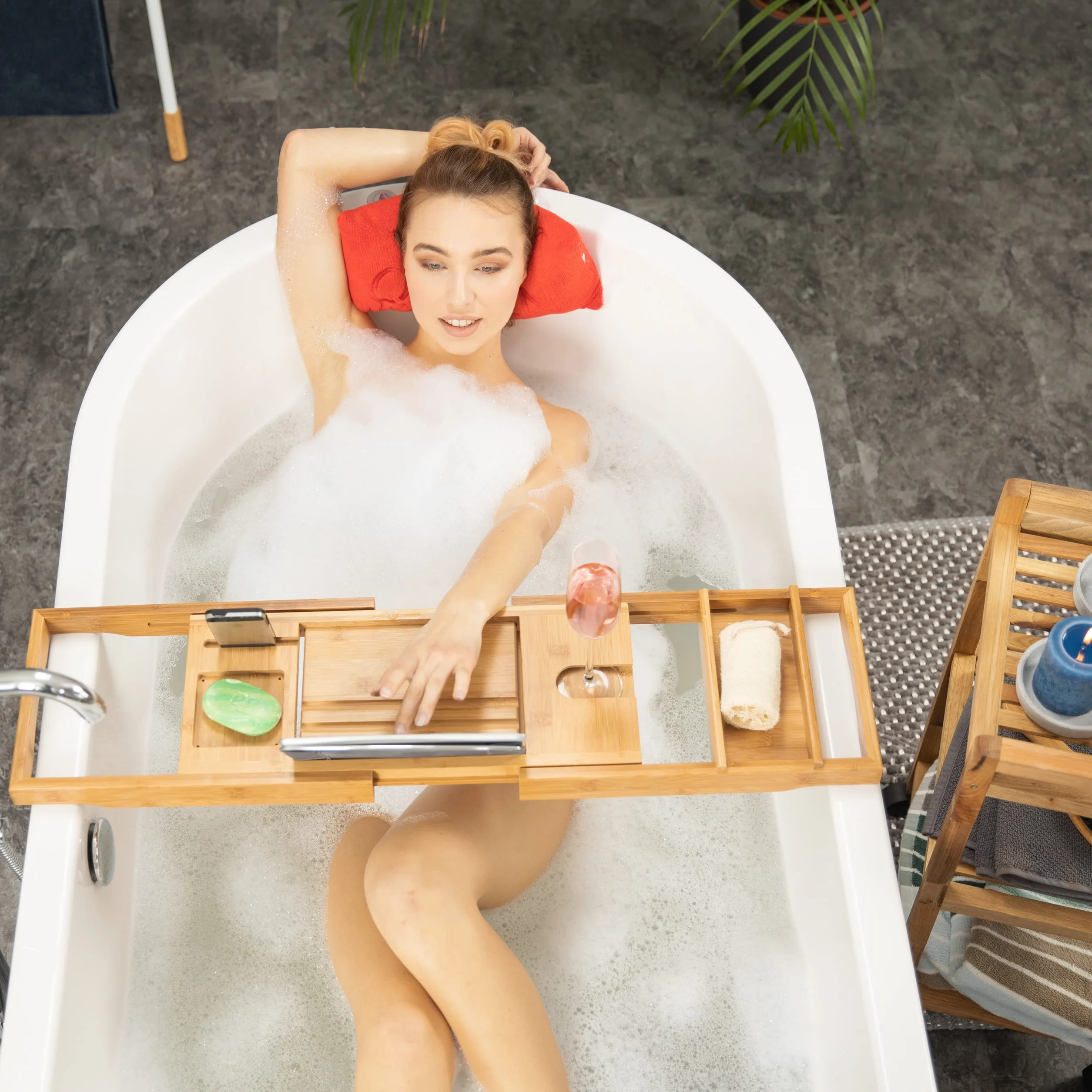 Relaxdays Pont de baignoire bambou baignoire extensible salle de bain serre-livre HxlxP: 19 x 107,5 x 23 cm, nature