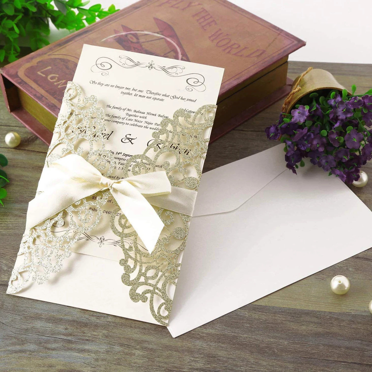 Hosmsua 50 pièces cartes d'invitation découpées au laser avec nœud et enveloppes pour invitations de mariage fête de mariage fiançailles anniversaire (paillettes champagne)