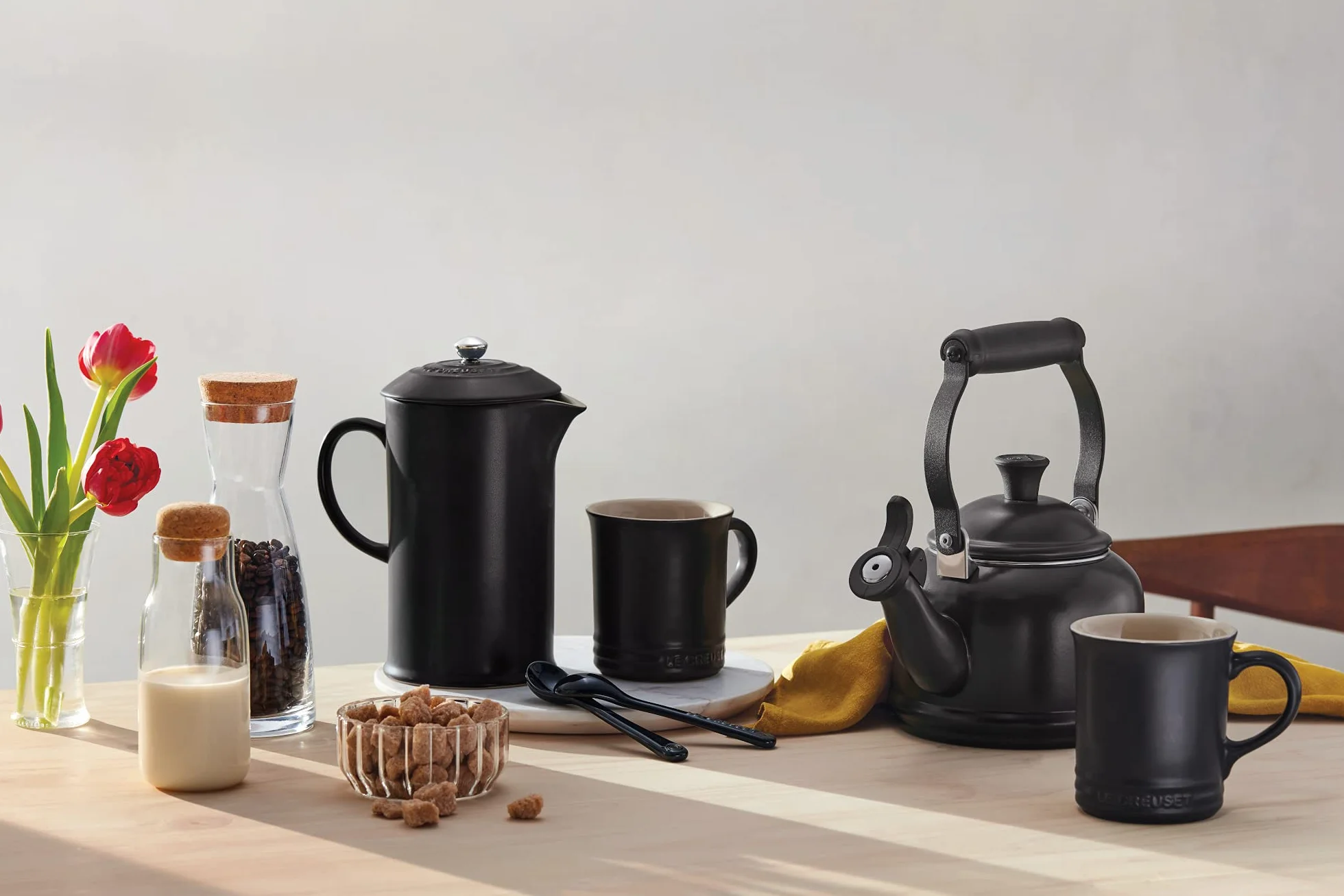 LE CREUSET Cafetière avec Piston en Inox, 1L, Céramique, Noir Mat, 91028200000000