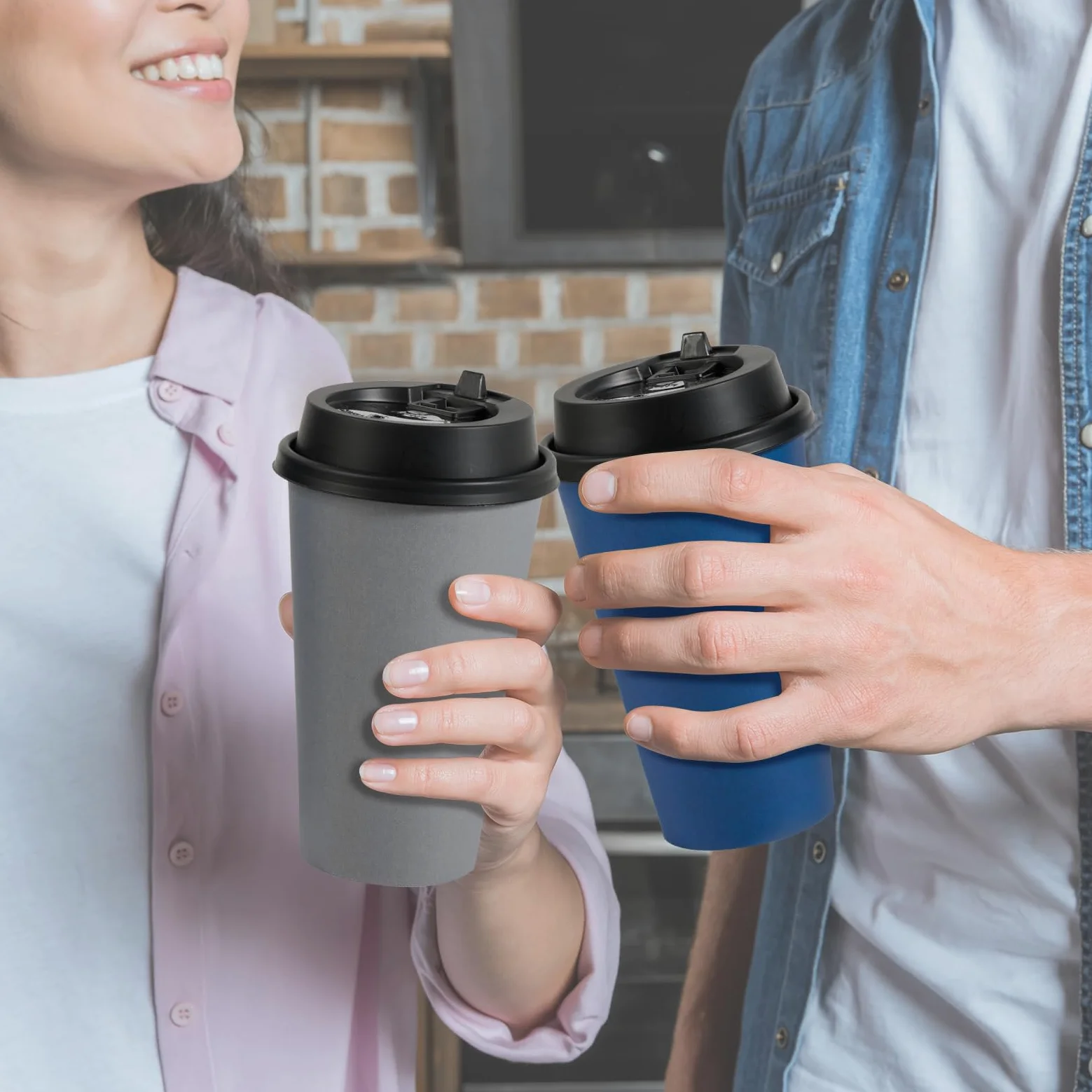 Lot de 100 gobelets à café jetables en carton avec couvercles pour café froid/chaud, eau, jus ou thé - 473 ml - Pour la maison, le restaurant, le magasin et le café - Bleu et gris