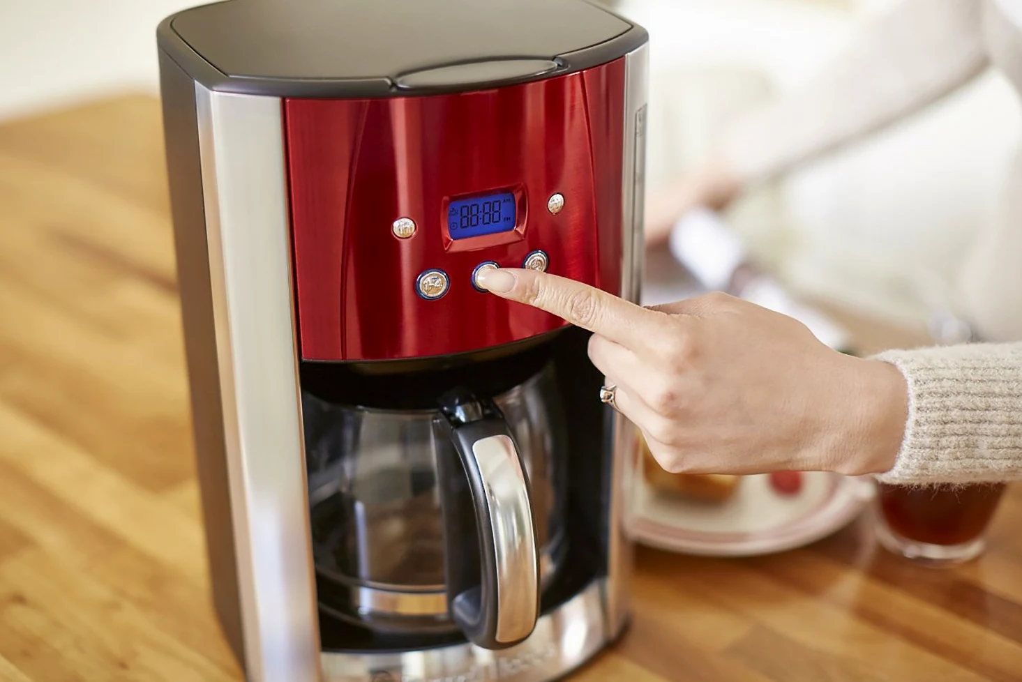Russell Hobbs Cafetière [Technologie WhirlTech-extraction optimale] Luna rouge (1000W,Verseuse en verre 1,5L, 12 tasses, Programmable, Minuteur digital, Auto-Nettoyante) Machine à café filtre 23240-56