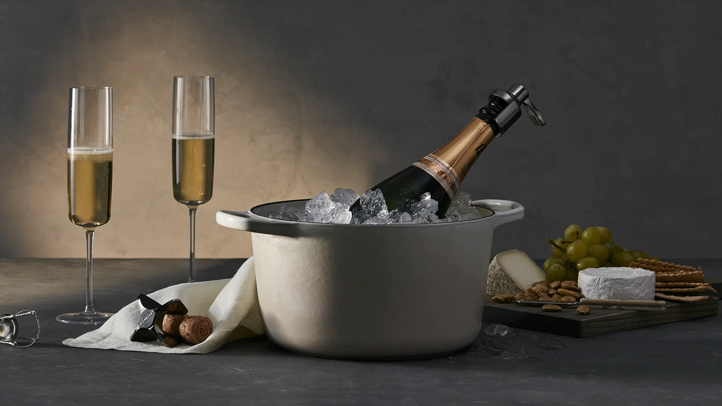 Le Creuset GS102 Coffret Cadeau avec étoile et Couronne de Champagne, Nickel Noir, 49816000060000