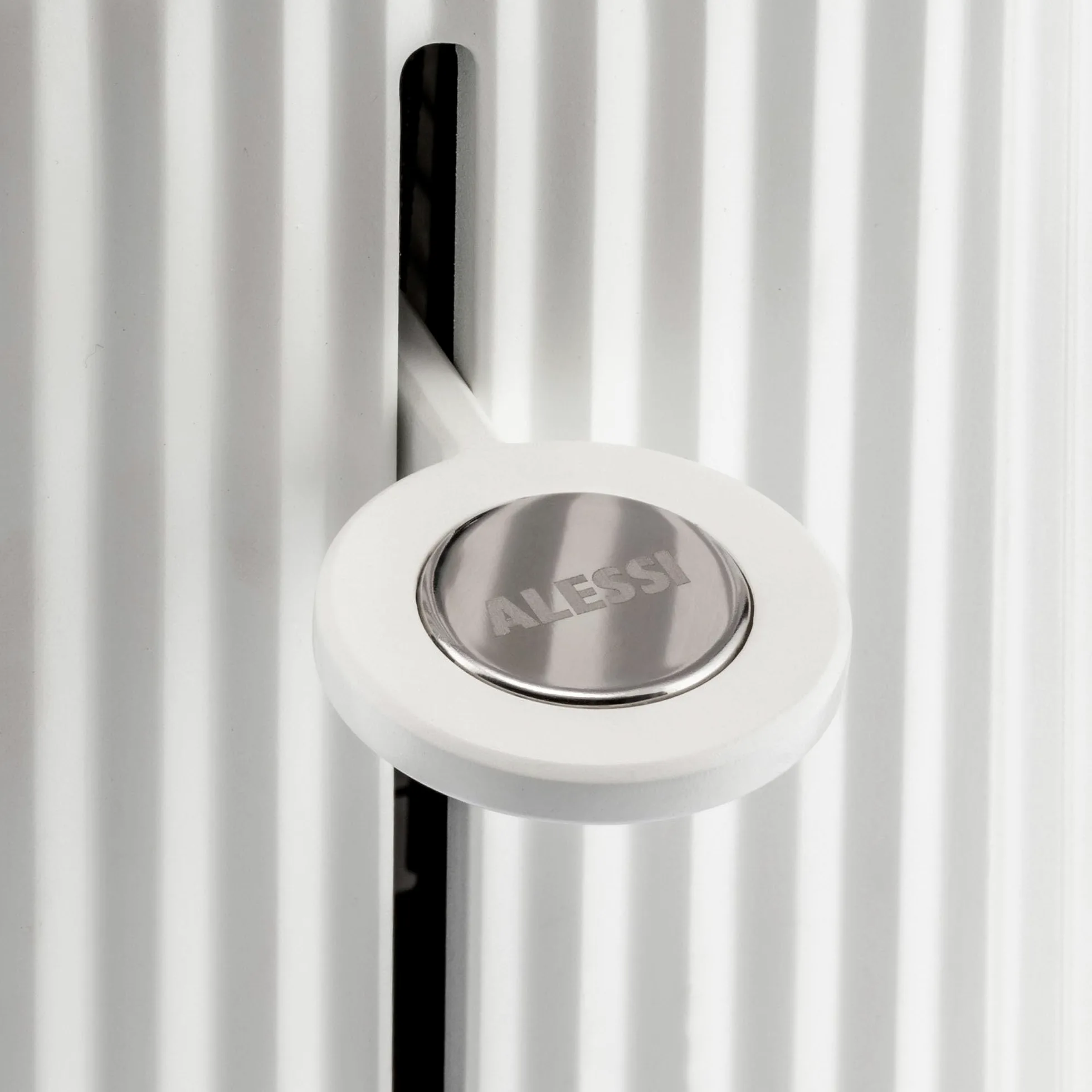 Alessi Plissé MDL08 W - Grille-Pain Design, Six Niveaux de Dorure, en Résine Thermoplastique, Fiche Européenne 850 W, Blanc