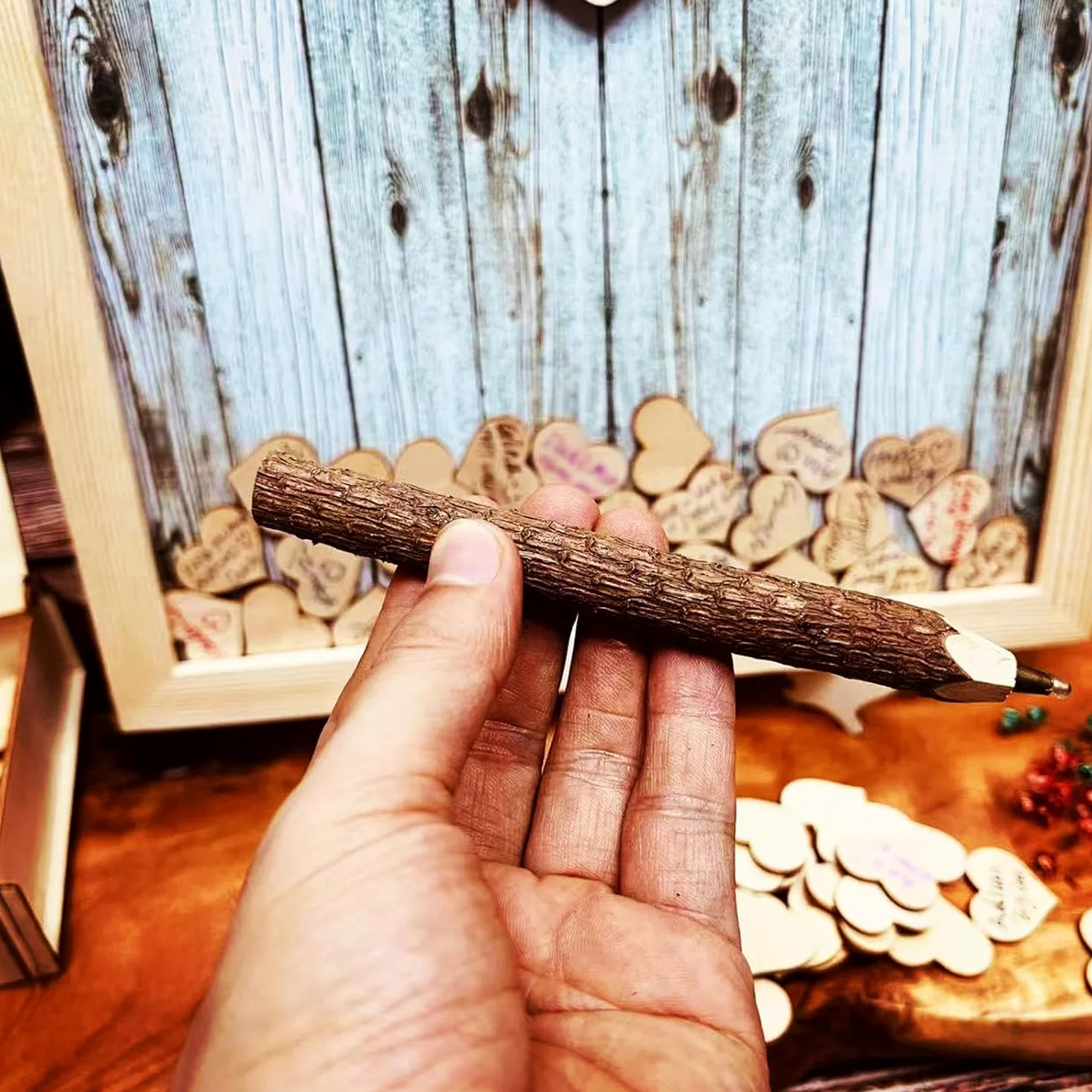 Livre d'or pour Le Mariage Panneau de Stylo Alternatif Cadre en Bois pour Le baptême Décoration de la fête d'anniversaire 120 Coeurs