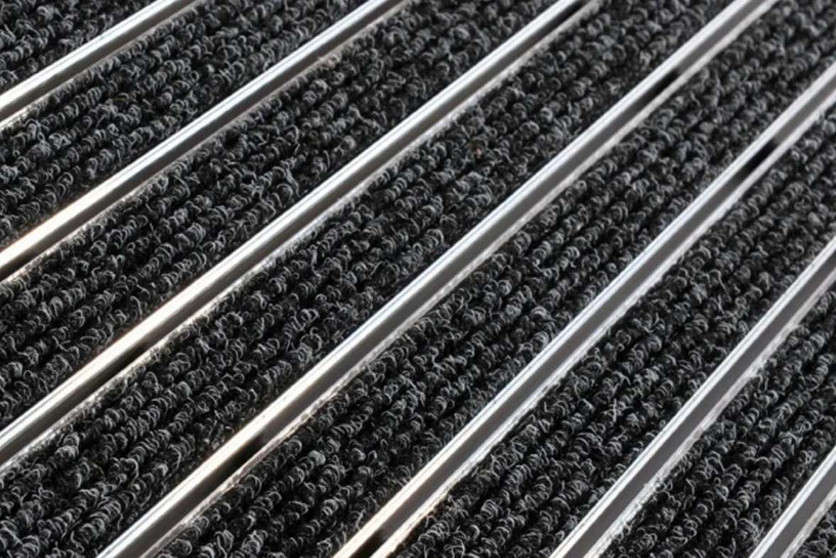 Tapis d'entrée encastrable 10mm + Cadre alu 13mm - 90x60cm Anthracite - Paillasson à encastrer
