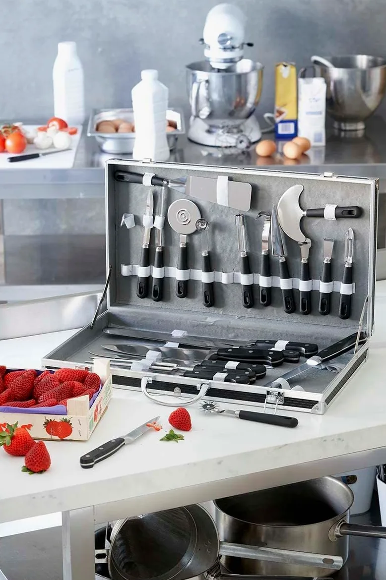 Pradel Excellence - 31123 - Mallette Couteaux de Cuisinier 23 Pièces - Lames Inox - Manches Polypropylène et ABS - Compatibles Lave-Vaisselle - Mallette Rangement - Style Unique - 50 x 28 cm
