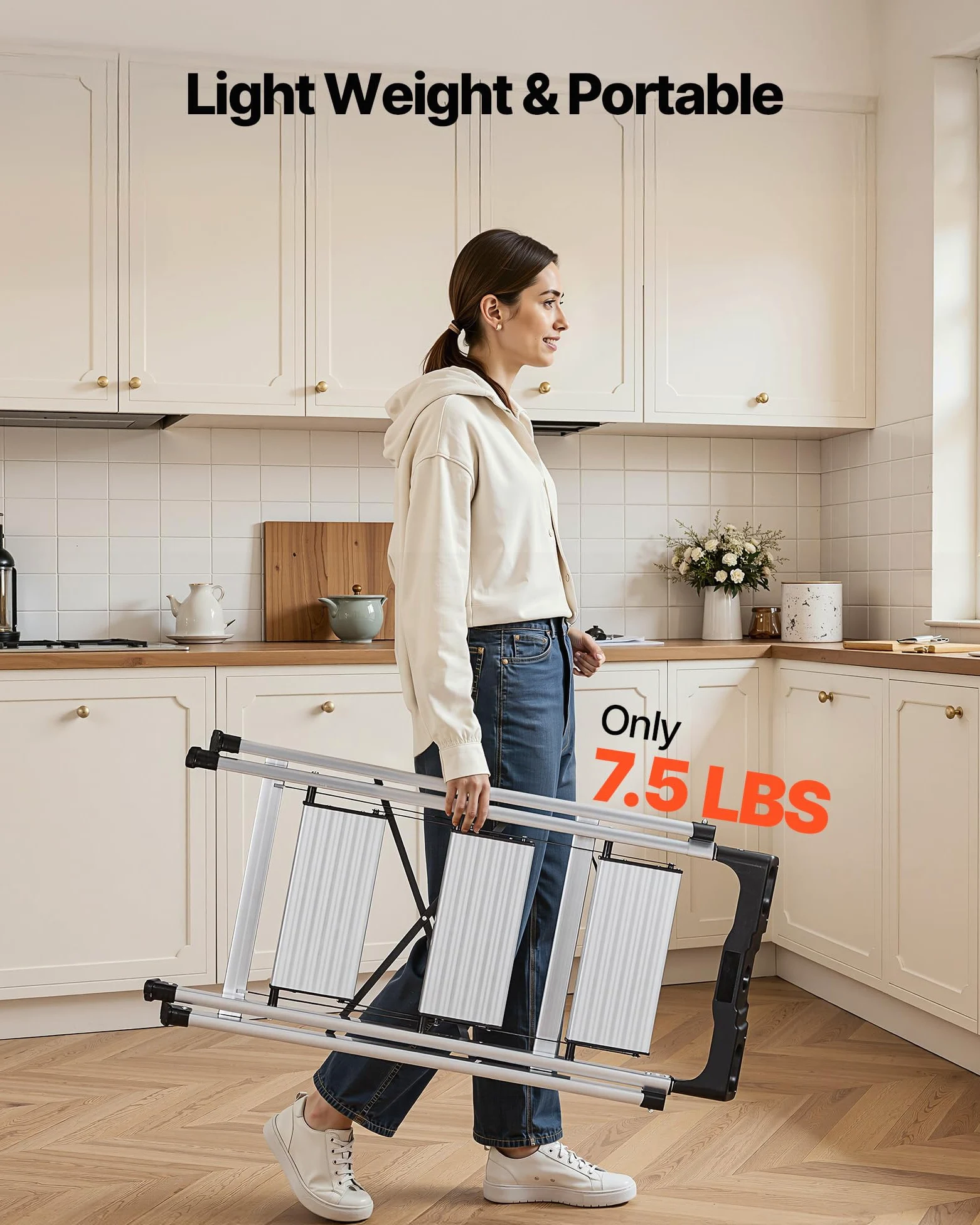 VEVOR Escabeau Pliant 3 Marches Marchepied Pliable Charge 150 kg Échelle Domestique Alliage d'Aluminium pour Travaux Ménagers, Bricolage, avec Larges Marches Antidérapantes, Plateau à Outils, Argenté