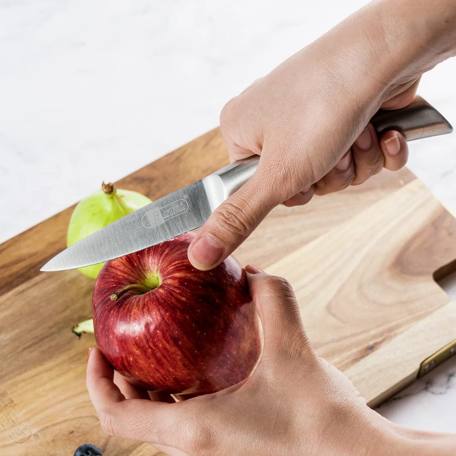Bloc de couteaux en bois avec couteau, ensemble de couteaux en 5 pièces avec bloc de couteau en bois d’acacia en acier inoxydable tranchant Ensemble de couteaux de haute qualité