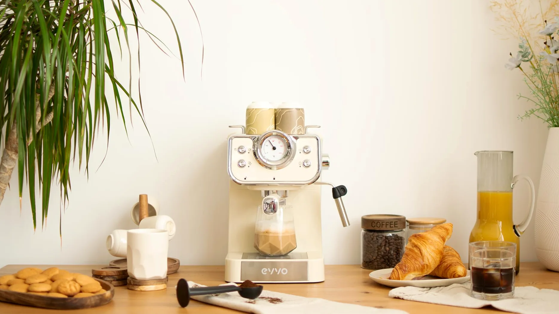 EVVO Cafetière expresso intense rétro beige - Cafetière expresso, 15 bars, 950 W, acier inoxydable, bras double, thermoblock, préchauffage rapide, 1,5 l, vaporisateur, porte-filtres