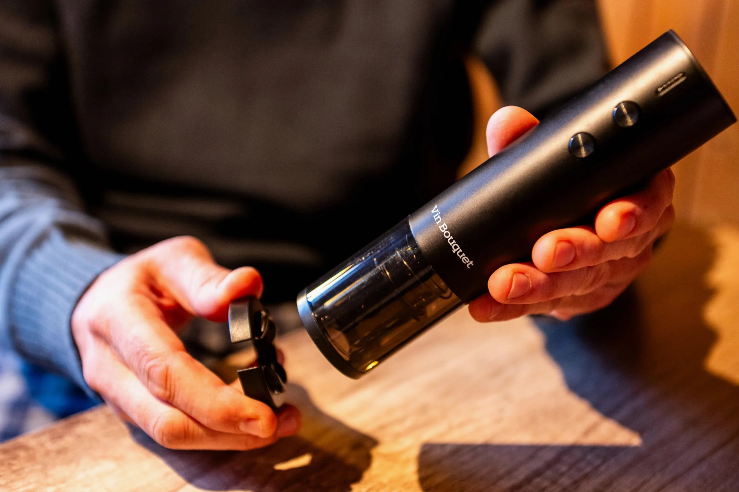 Vin Bouquet FID 002 tire bouchon électrique professionnel avec base rechargeable ouvre bouteille vin