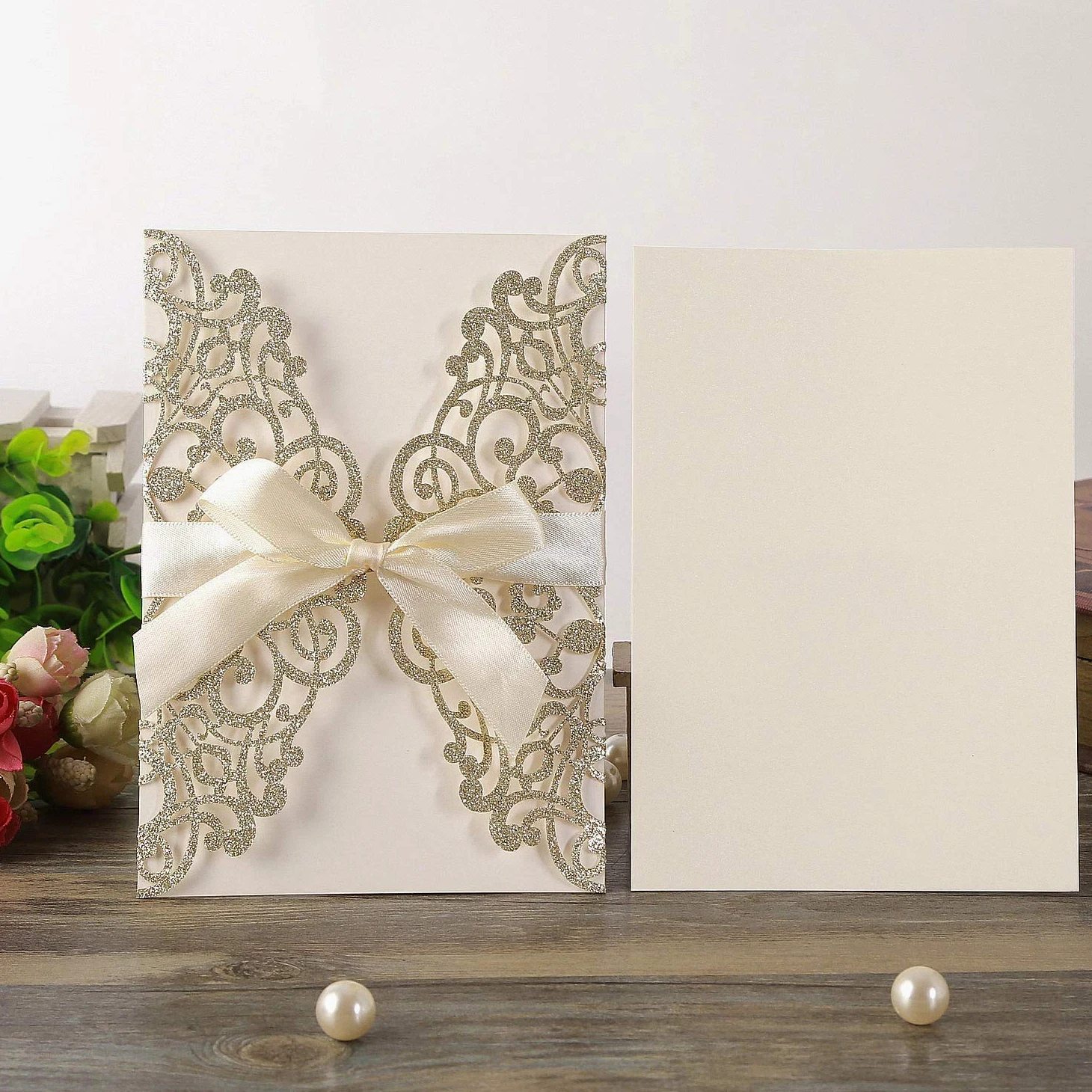 Hosmsua 50 pièces cartes d'invitation découpées au laser avec nœud et enveloppes pour invitations de mariage fête de mariage fiançailles anniversaire (paillettes champagne)