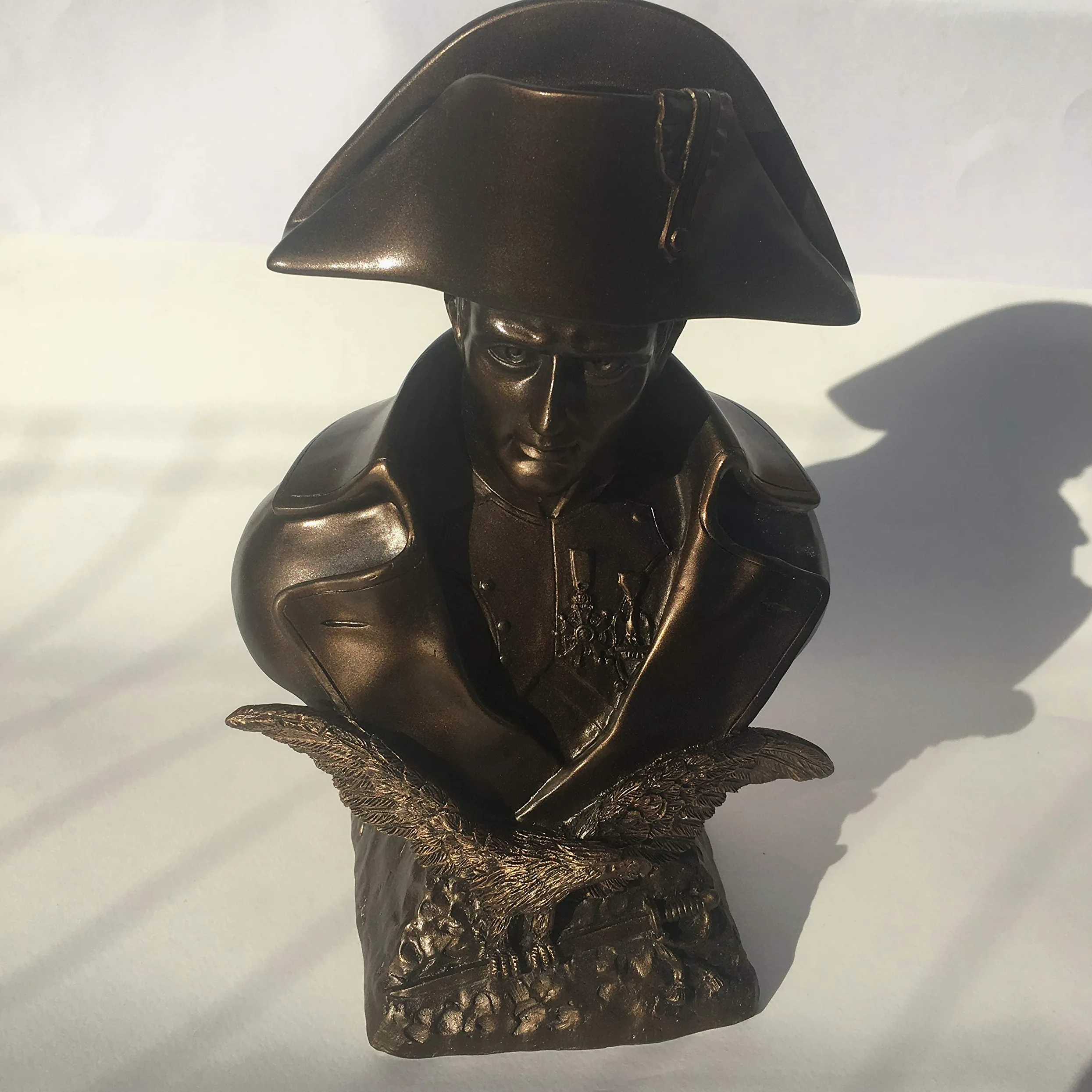Reproduction de l'oeuvre Buste de Napoléon du sculpteur RUFFONY - Grande Taille 24CM - matière résine de qualité - Couleur Bronze foncé - Aspect Brillant