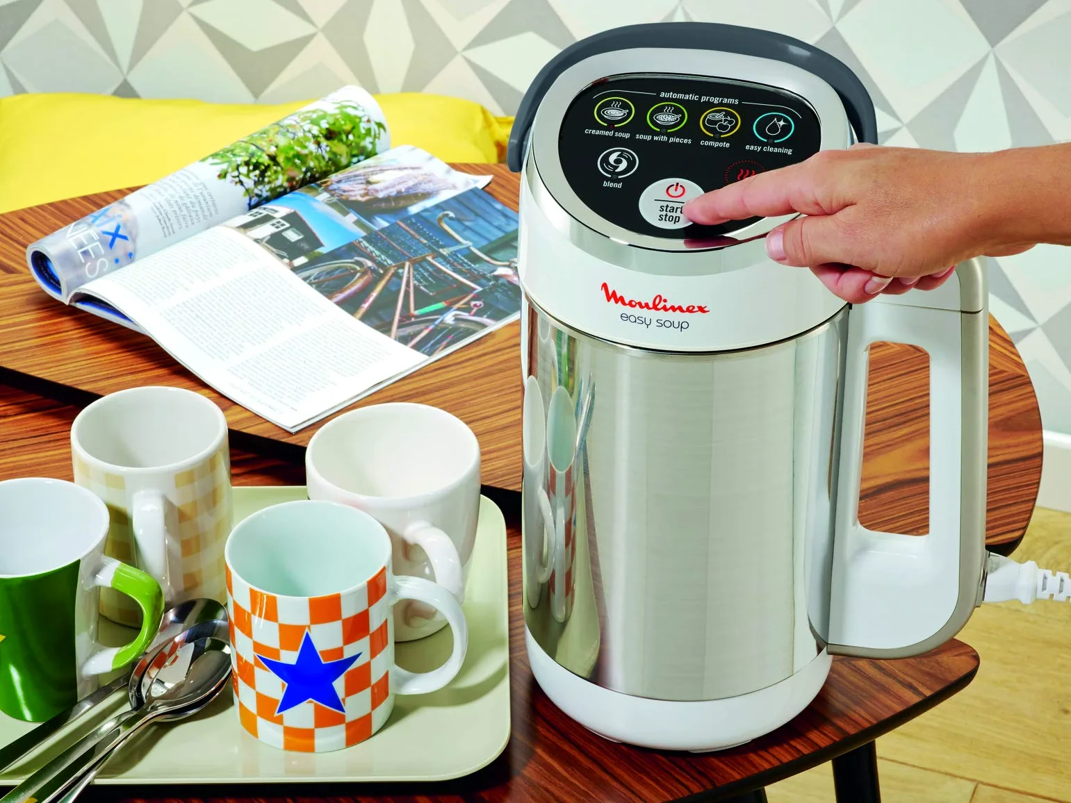 Moulinex Blender chauffant, Mixeur soupe, Puissance 1000 W, Capacité 1,2 L, 5 programmes automatiques, Double paroi, Maintien au chaud 40 min, Livret recettes, Easy Soup, Inox LM841B10