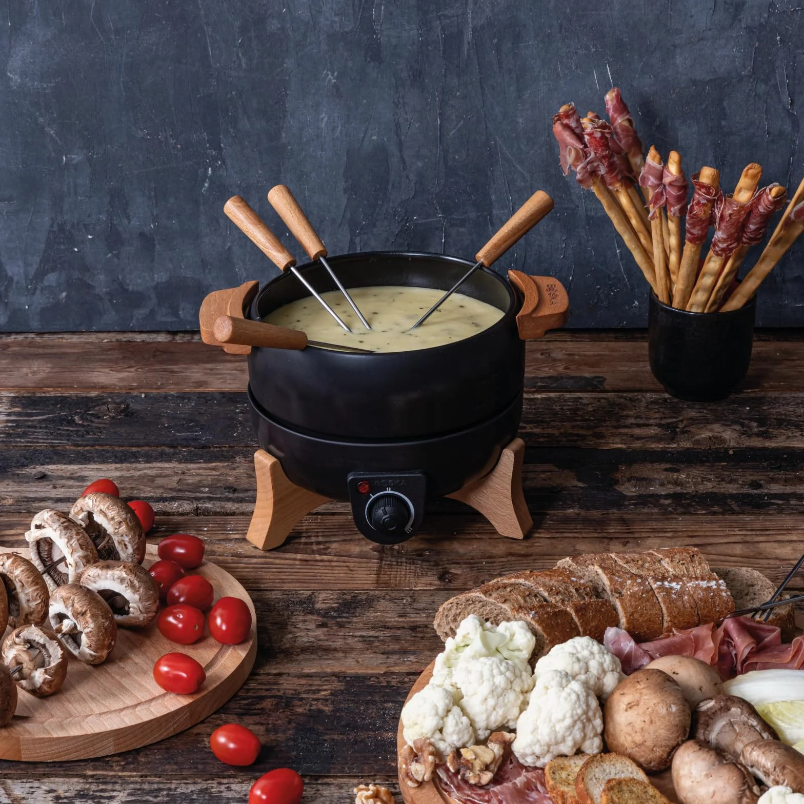 Boska Service à Fondue Électrique Party - Fondue electrique - Pour Fondue de Fromage, Fondue au Chocolat, Hotpot, Fondue chinoise - Appareil a fondue electrique - Contrôle de Température - 2.3 L