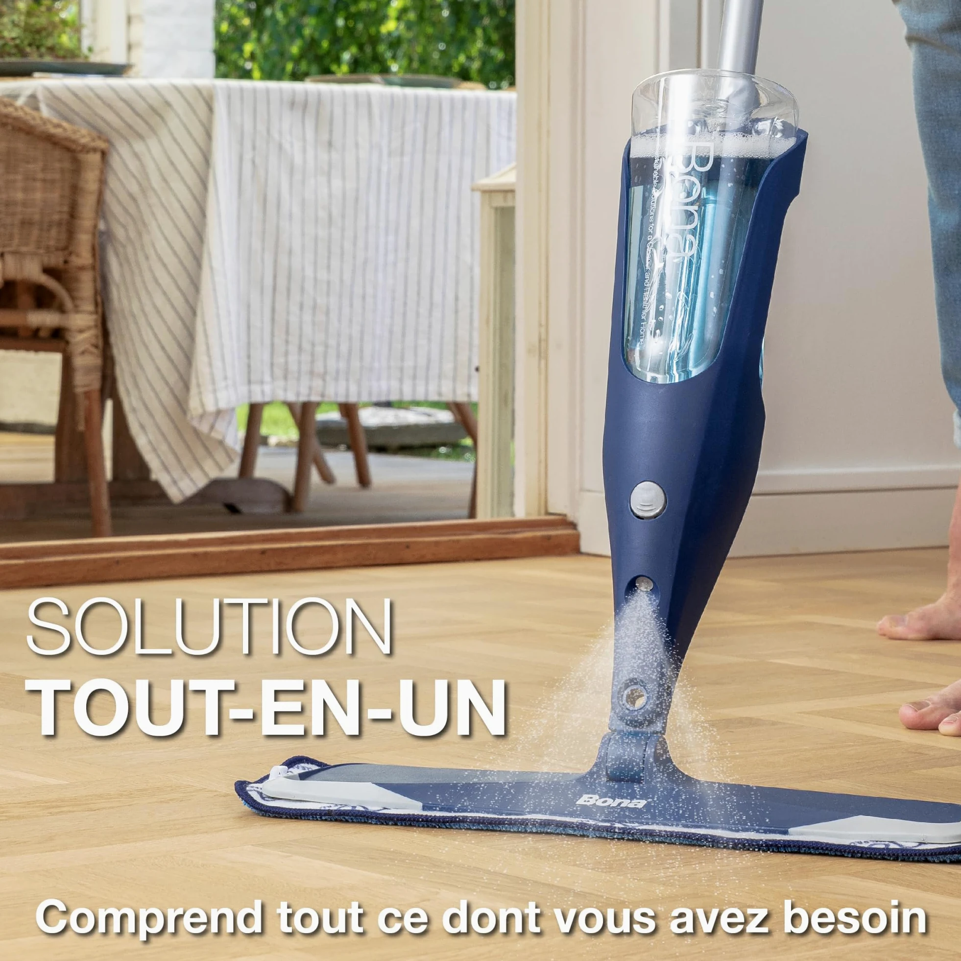 Balai Spray avec Reservoir - Bona + 850 ML Nettoyant Parquets + 2 Pads en Microfibre - Balai Serpillère Vaporisateur - Kit Nettoyage Sol - Balai Serpillere Professionnel, Bleu
