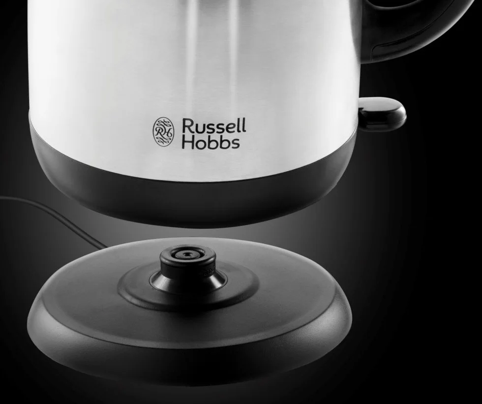 Russell Hobbs Bouilloire Electrique [Puissante & Elegante] Adventure (1,7L, 2400W, Ebullition rapide, Marques pour 1/2/3 tasses, Bec verseur précis, filtre anticalcaire, Economie d'énergie) 23912-70