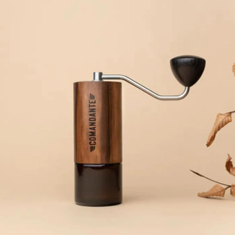 Comandante Moulin à café C40 MK4 Walnuss, Ambre Liquide, Argenté/Marron