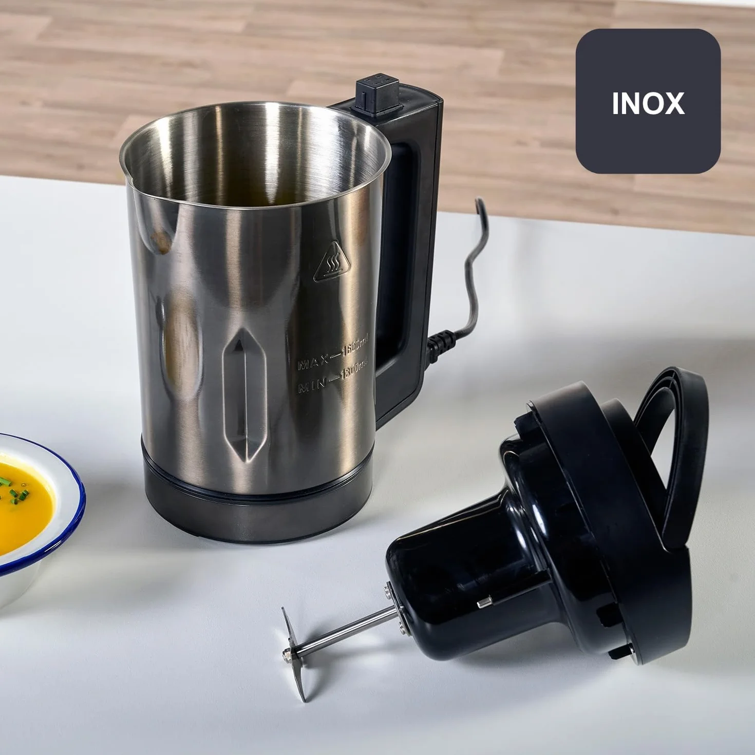 BLACK+DECKER BXSM1000E - Soup Maker 1040W | Carafe Inox 1,6L | 7 Programmes Automatiques | Smoothies, Compotes & Soupes | Fonction Maintien au Chaud | Écran Digital | Matériaux Sans BPA