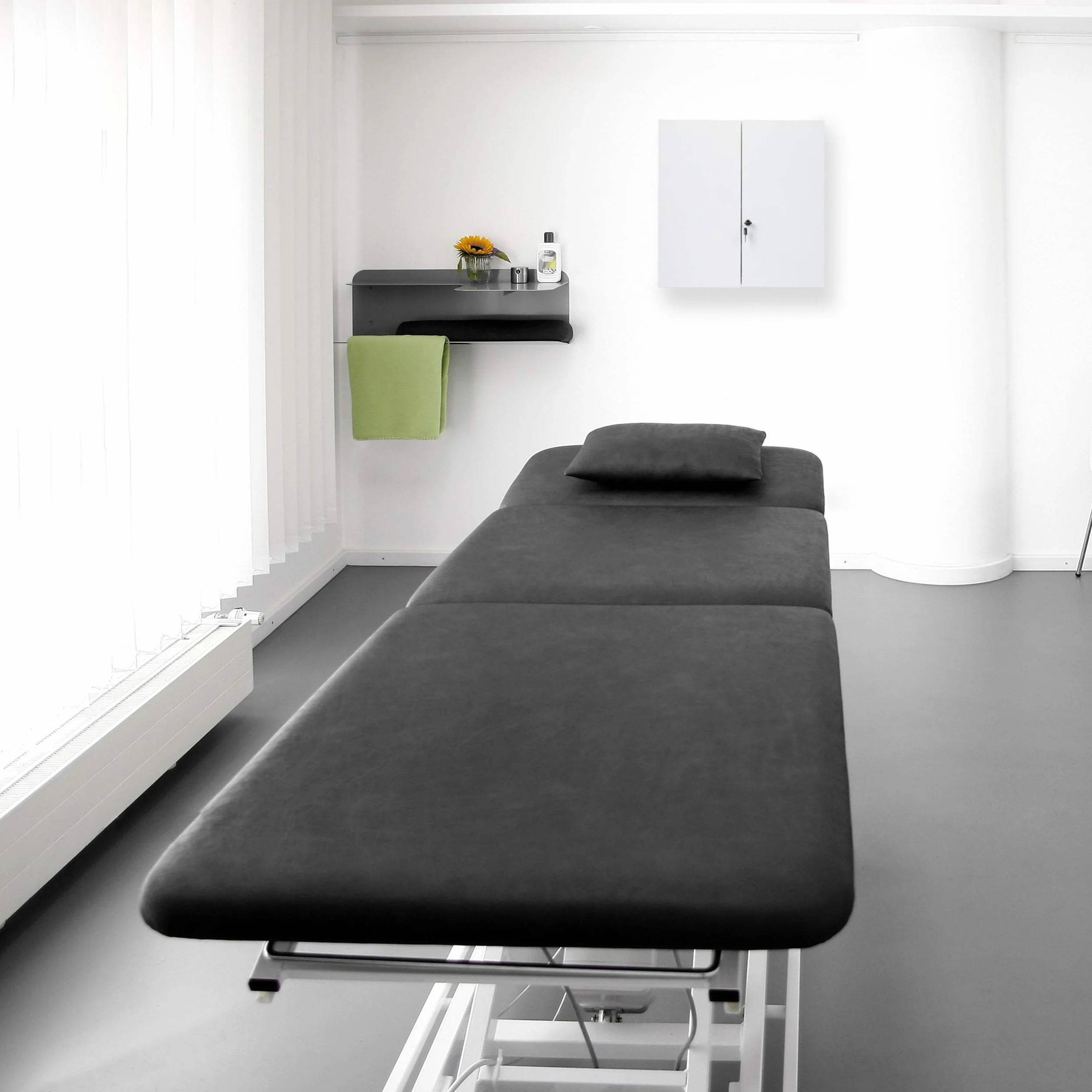 Relaxdays Armoire à Pharmacie XXL, Buffet médicaments à Deux Portes, en Acier, 11 casiers, verrouillable,53x52,5cm.Blanc