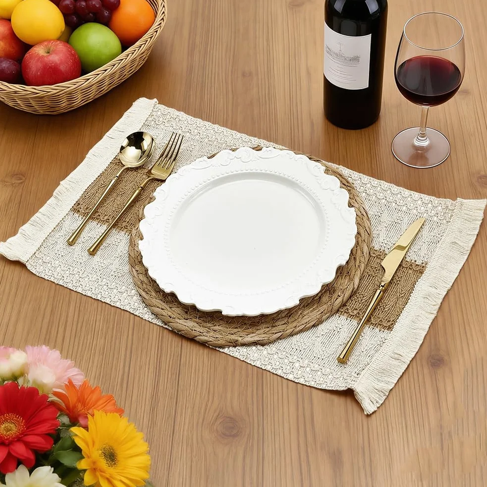 UNICRAFTALE Ensemble de 12 Sets de Napperons Bohème Faits à la Main en Rotin 12 Napperons de Table Rectangulaires avec Frange et 12 Napperons Ronds en Jonc Napperons de Style Ferme Tissés pour Cuisine