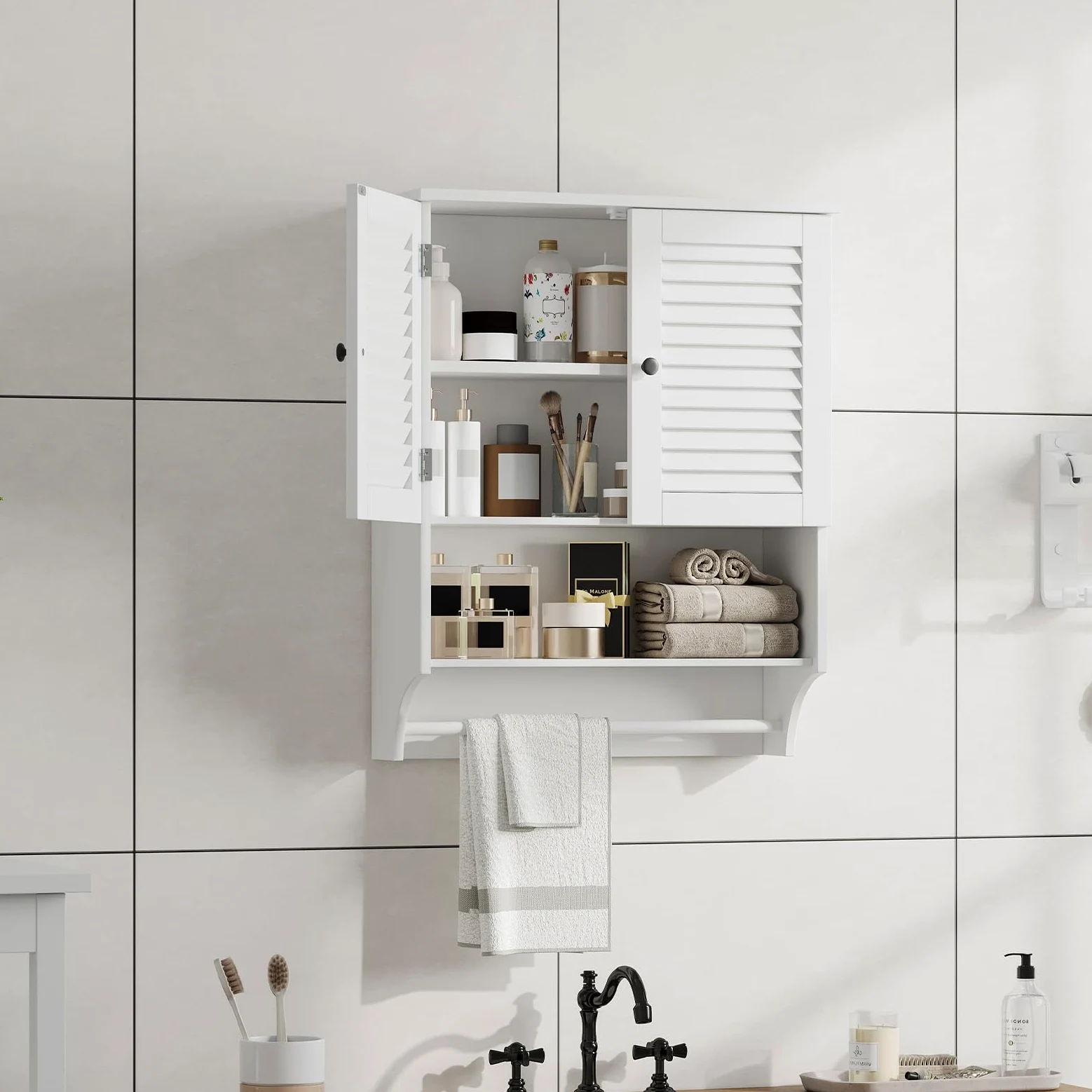 Meuble Salle de Bain Mural 2 Portes, Étagères Réglables avec Barre à Serviettes Blanc