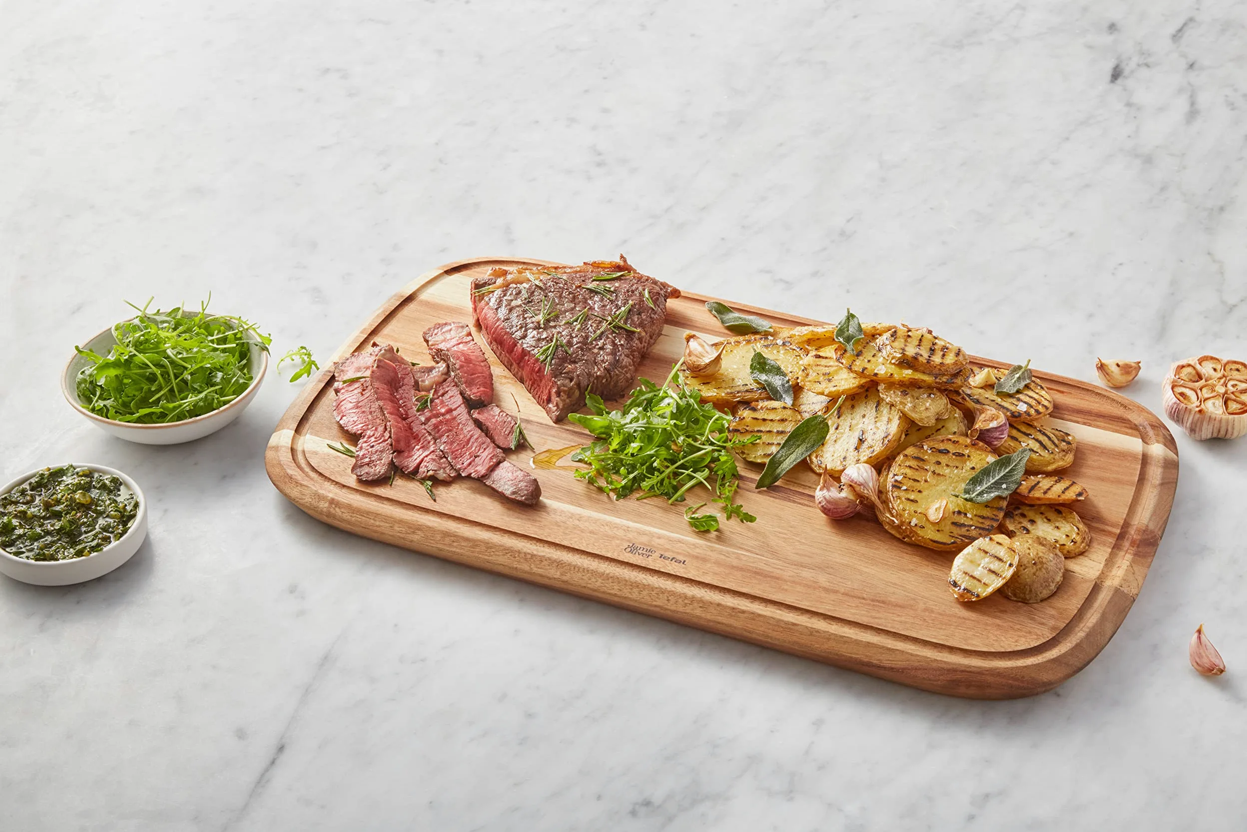 Tefal Jamie Oliver K2681055 Planche à découper en bois d'acacia certifié FSC avec rainure pratique pour couper les aliments et servir Marron Taille L 49 x 28 x 2,5 cm