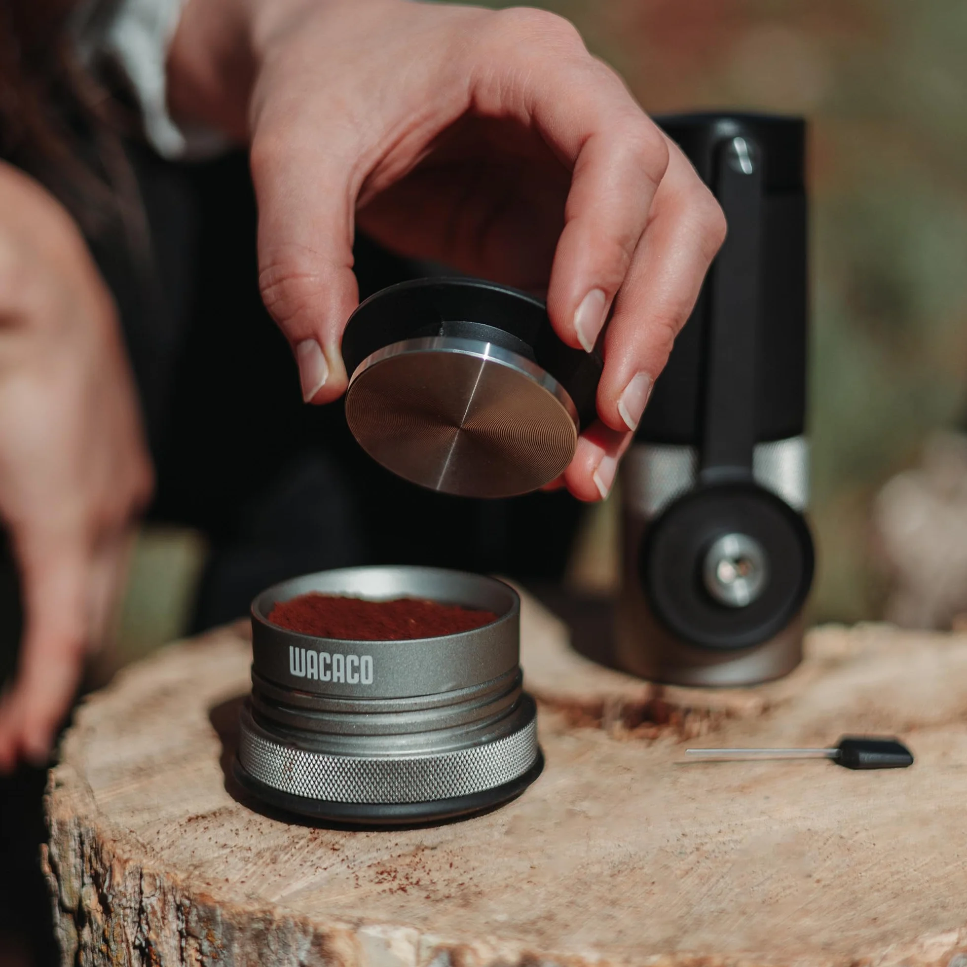 WACACO Picopresso Machine à Espresso Portable avec son Étui de Protection, Machine de Niveau Barista Dédiée aux Cafés de Spécialité, Mouture Ultra-fine, Cafetière de Voyage Manuelle