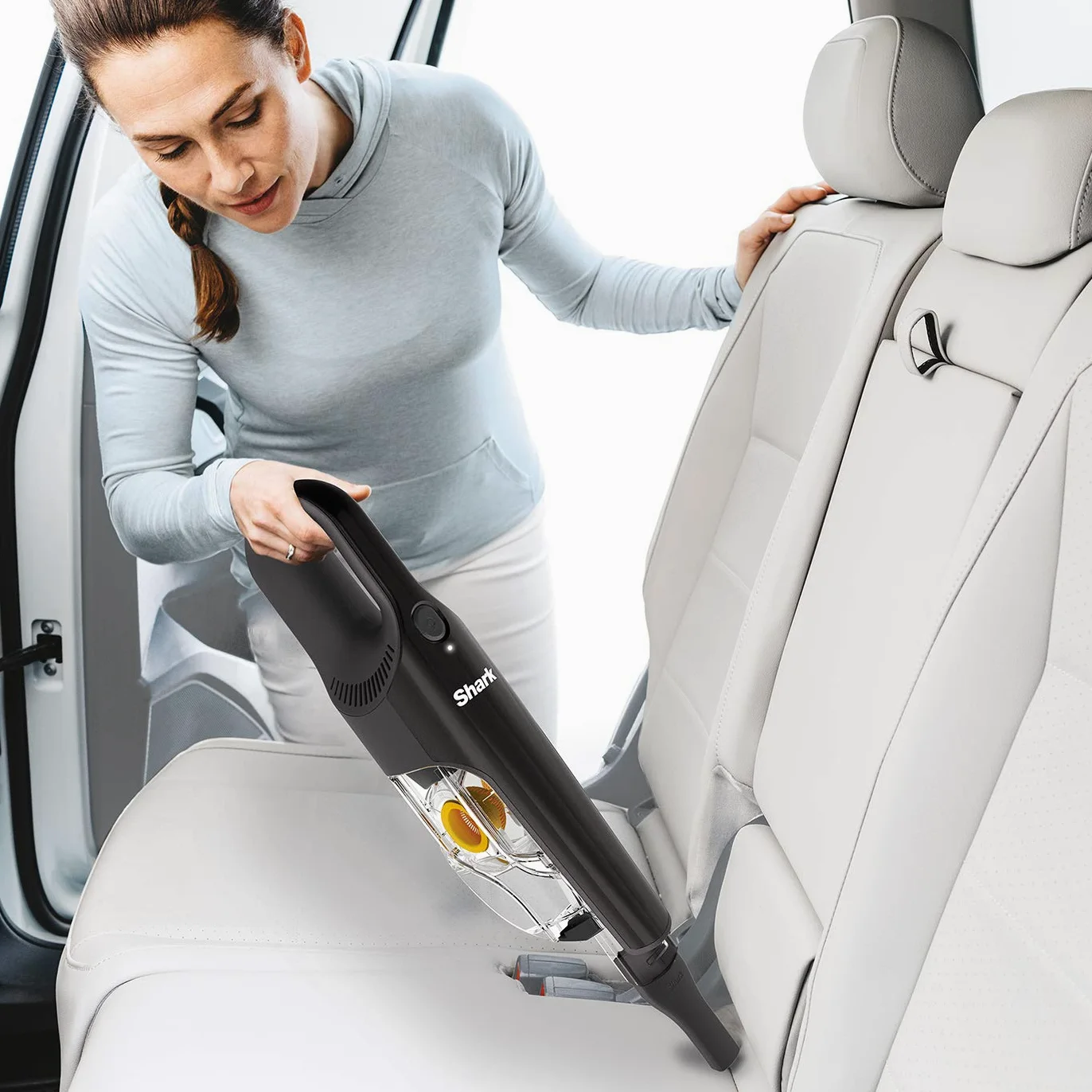 Shark Aspirateur à main sans fil avec outil pour animaux domestiques, suceur plat et brosse à épousseter, 80 W, 0,45 l, temps de fonctionnement de 10 minutes, filtre lavable, noir et jaune, CH950UKT