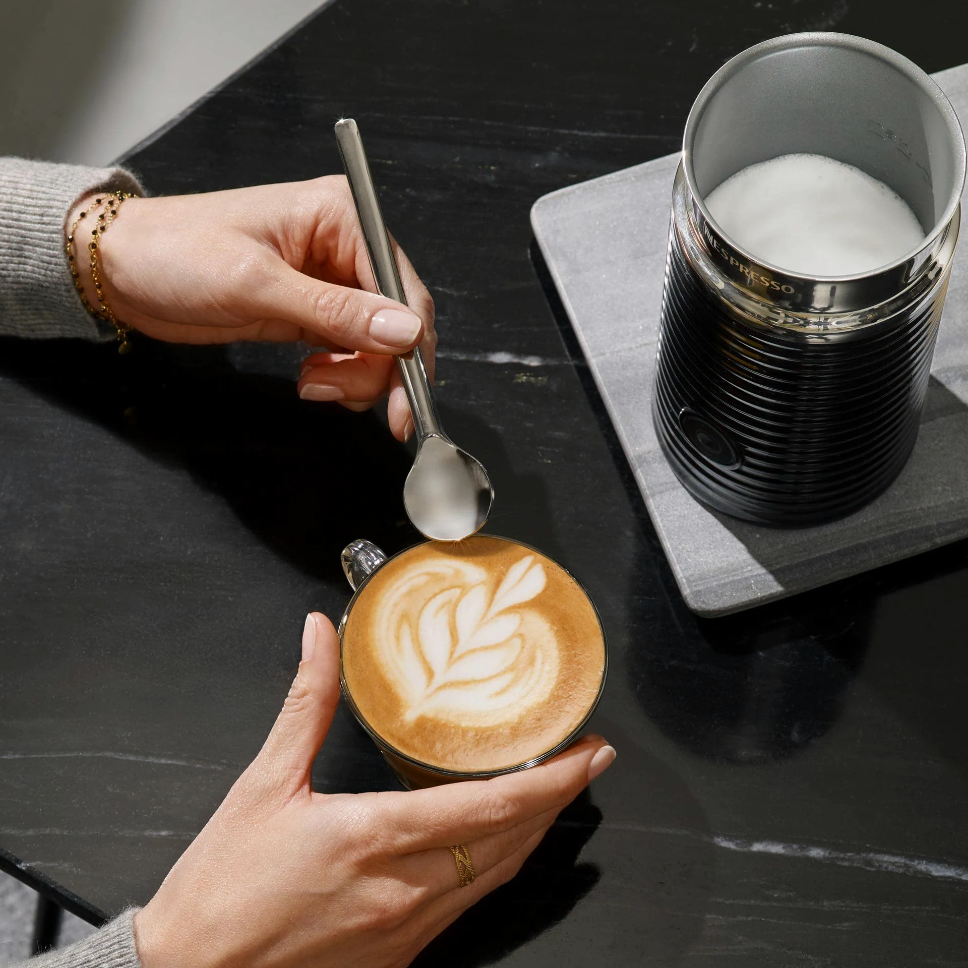 Nespresso Aeroccino 3 Mousseur à lait Noir Acier