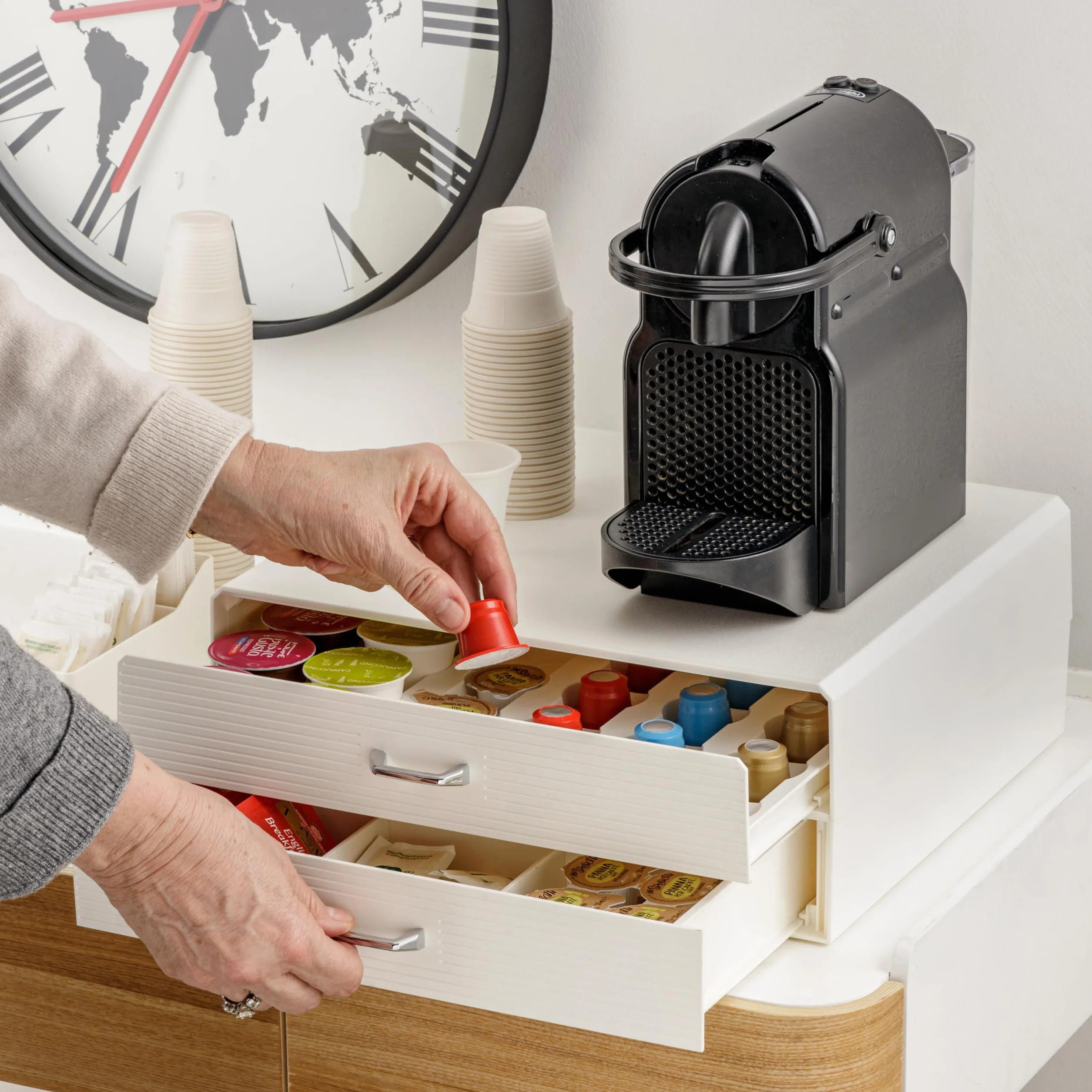 Baroni Home Tiroir Porte-Dosettes de Café, Organisateur Universel 30 capsules Nespresso et Dolce Gusto, pour accessoires et thé, Compact en Plastique Résistant, 2 Tiroirs, 34x13x34 cm, Blanc