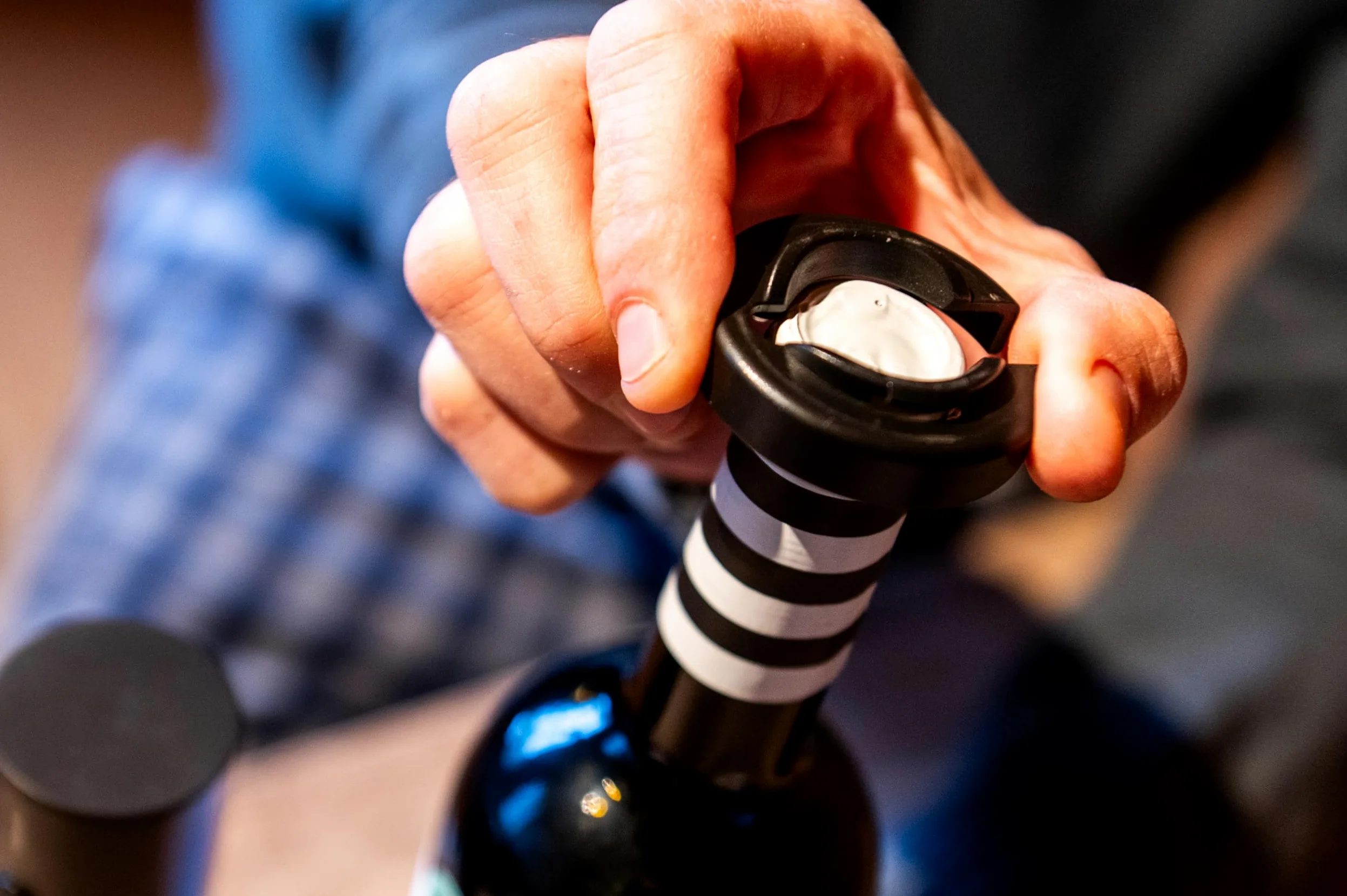 Vin Bouquet FID 002 tire bouchon électrique professionnel avec base rechargeable ouvre bouteille vin