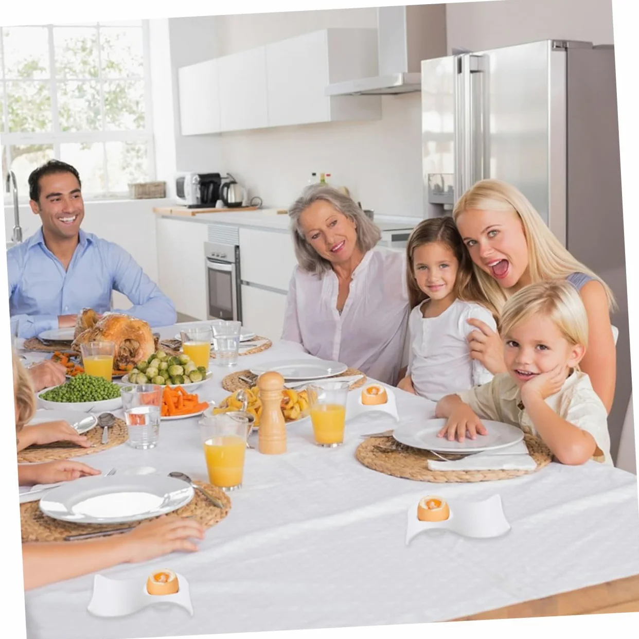 Ciieeo Coquetiers Créatifs 6 Pièces en Céramique Blanche pour Œufs | Format de Table Moderne, Lot de Six, Entretien Facile, Maintien des Œufs Durs Mini Amuse-bouches