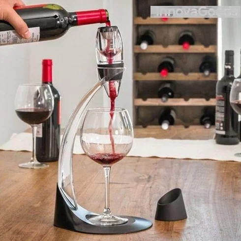 High-Q InnovaGoods Aérateur de vin Décanter Oxygénation Saveur Enhancer Avec support