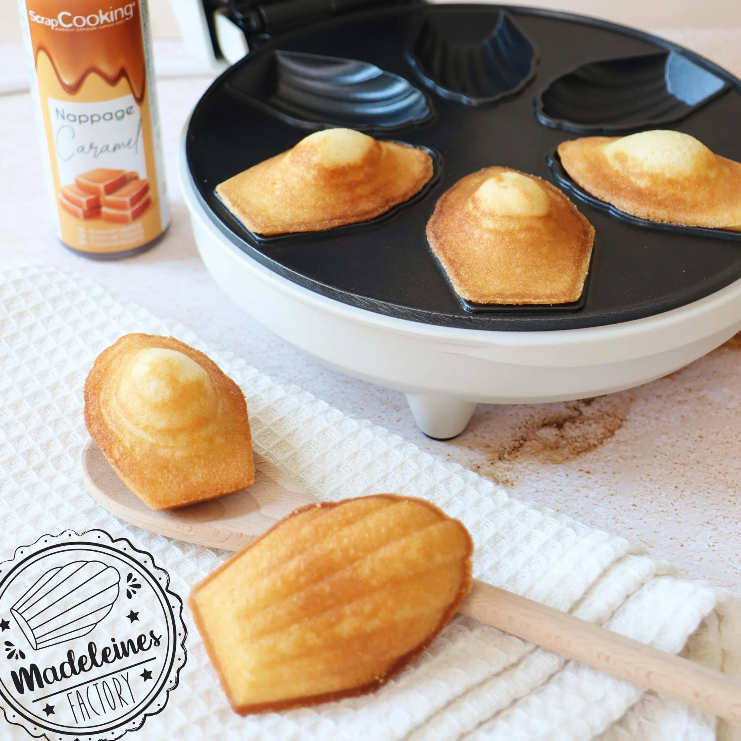 ScrapCooking - Madeleines Factory - Appareil pour Fabriquer ses Madeleine Maison - 3891, Blanc