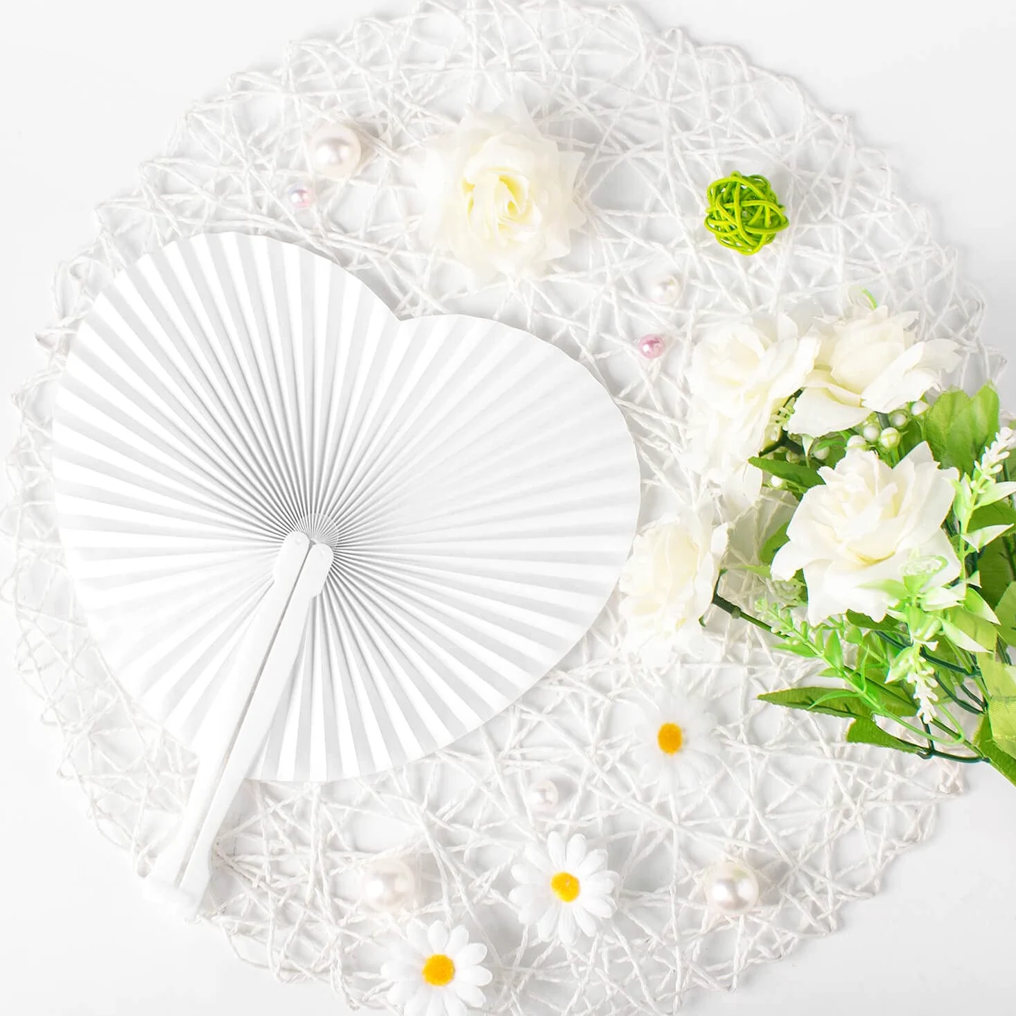 Gudotra - Lot de 60 éventails de mariage, en papier, blancs, en forme de cœur pour wedding bag et décoration de mariage