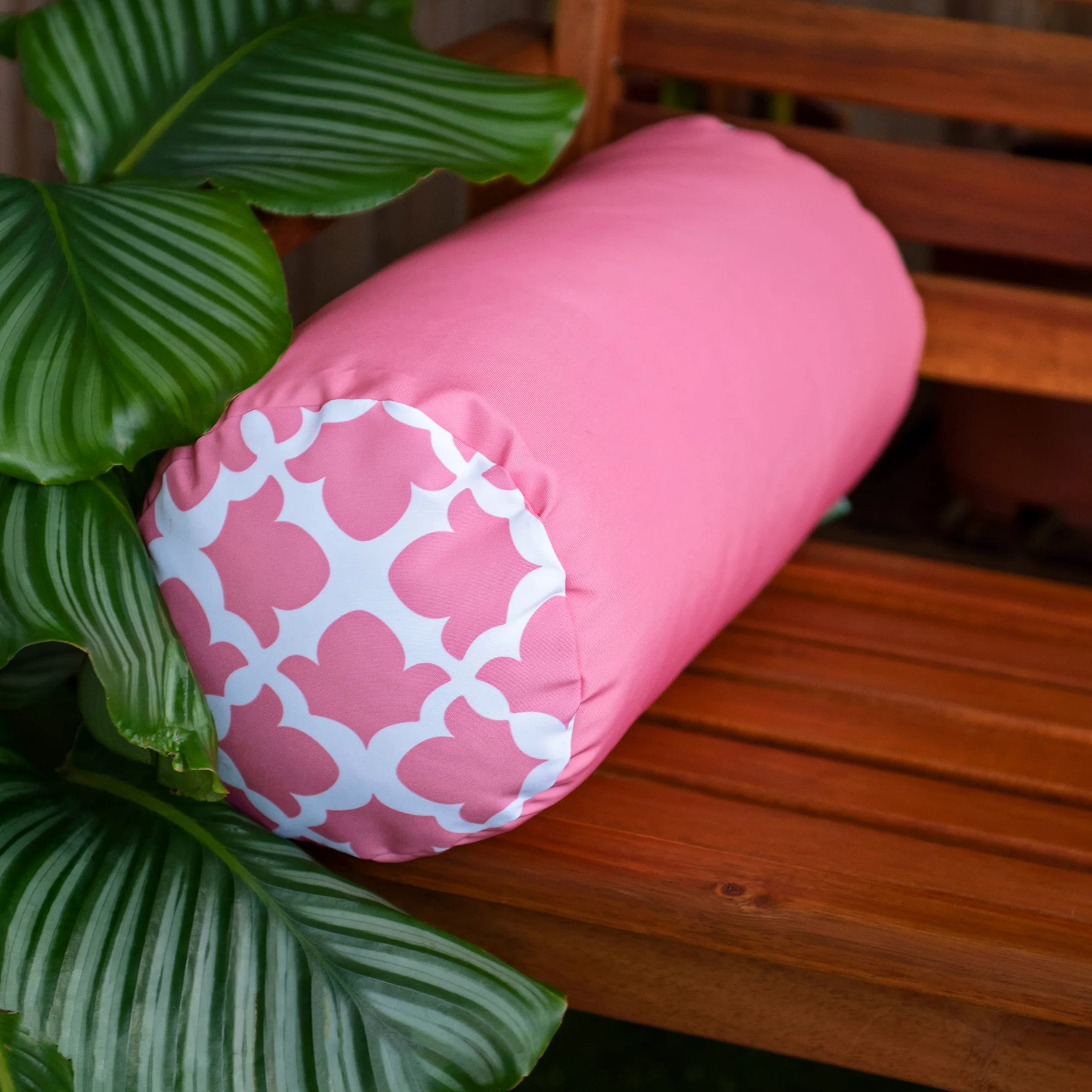 Gardenista Coussin Renforcé de Jardin Extérieur | Patio Fauteuil en Rotin Meubles à Motifs Coussin | Étanche | Rembourrage en Flocons de Mousse Hypoallergénique (Solid/Arabesque Pink)