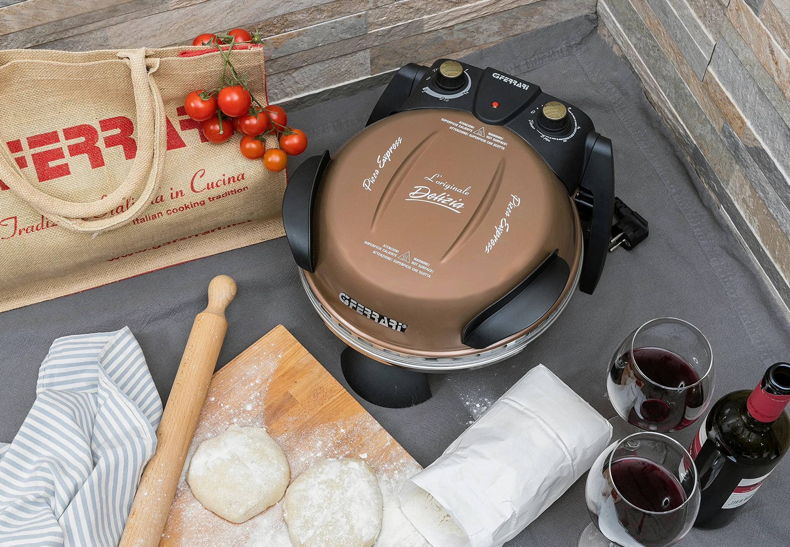 G3 Ferrari G10006 Pizza Exprimer Plaisir, Four Pizza, 1200 W, 400°C, Pierre Réfractaire (diamètre 31 cm), Minuteur 5', Livre de Recettes inclus, Cuivre